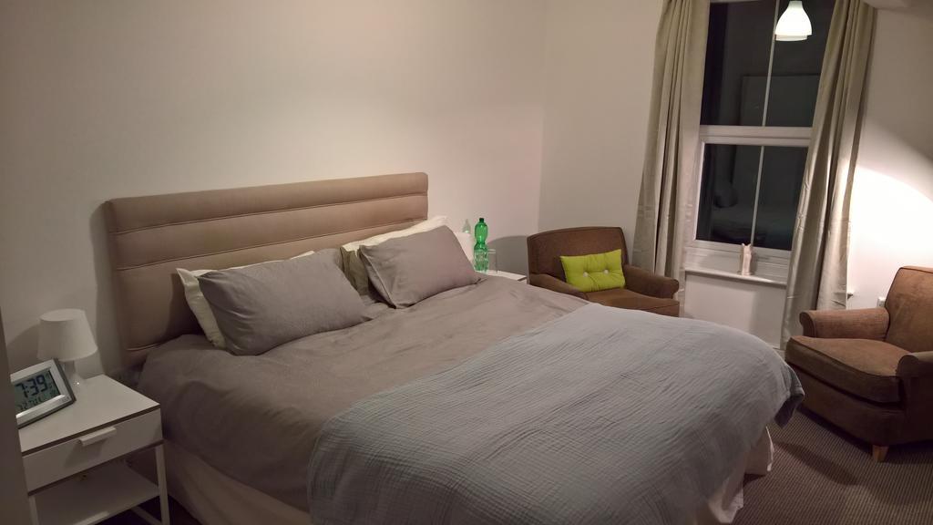 Regent Serviced Suites 唐克斯特 外观 照片